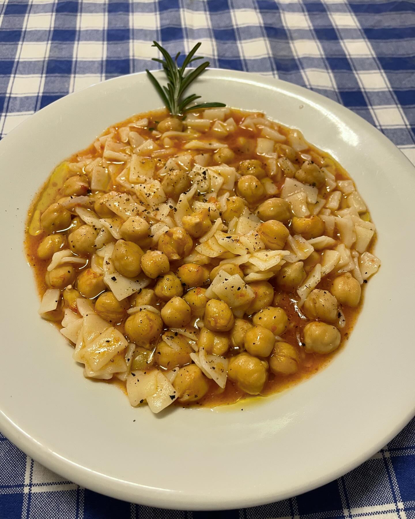 Maltagliati senza uovo in zuppa di ceci bio #slowfood #zuppe #cucinaitaliana